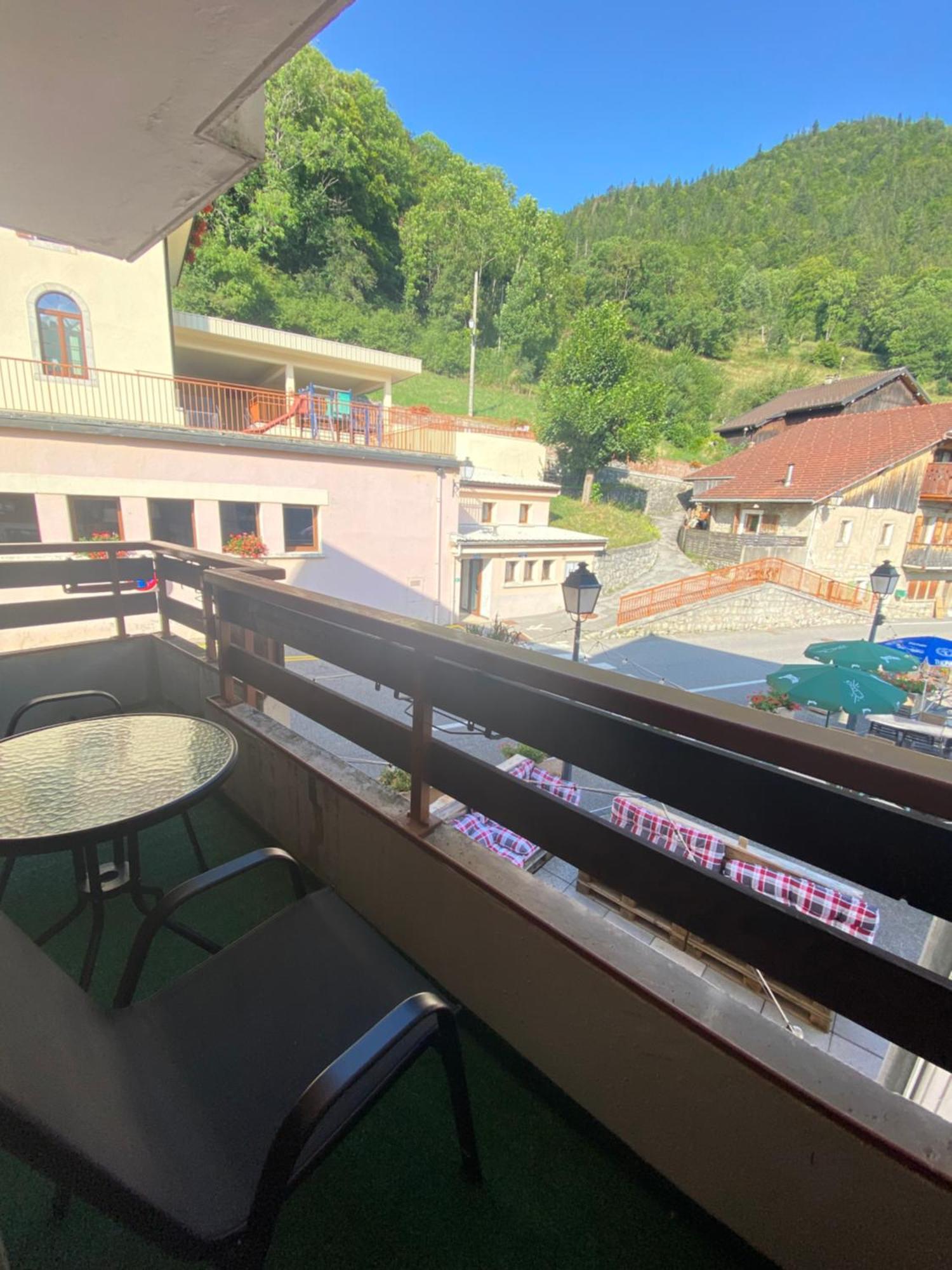 Auberge Le Bois Du Cornet La Forclaz Exterior foto